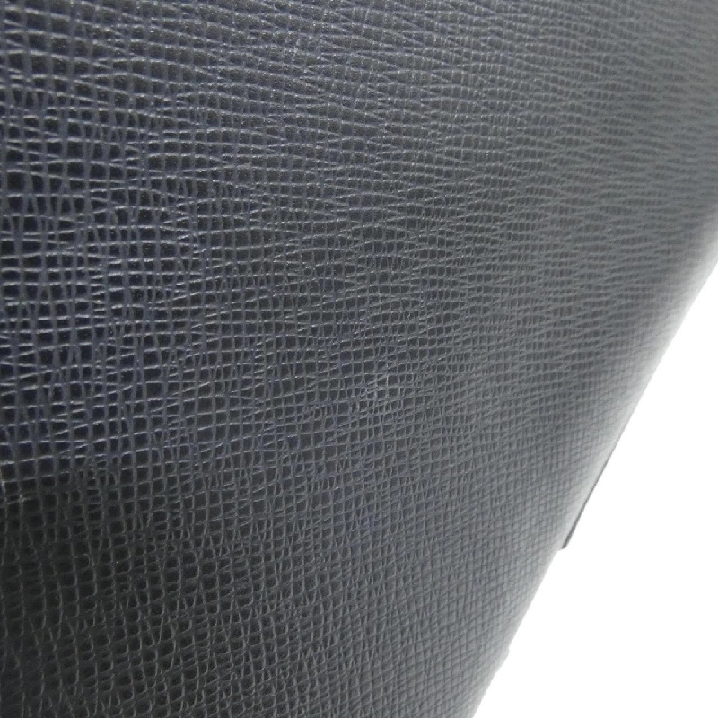 Ví Louis Vuitton Taiga Zippy XL M44276 621750