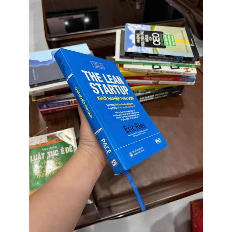 THE LEAN STARTUP – KHỞI NGHIỆP TINH GỌN (Eric Ries) - K4 1022635