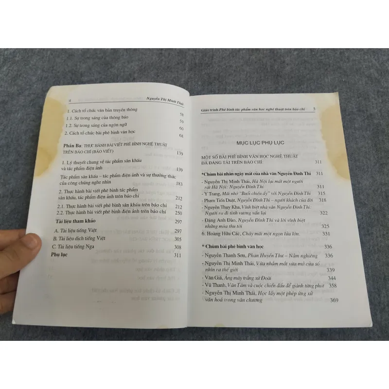 PHÊ BÌNH TÁC PHẨM VĂN HỌC NGHỆ THUẬT TRÊN BÁO CHÍ - NGUYỄN THỊ MINH THÁI 570613