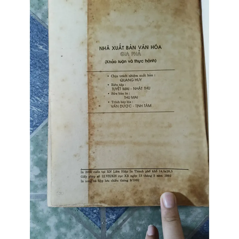 Gia Phả khảo luận và thực hành - Dã Lan & Nguyễn Đức Dụ 700415