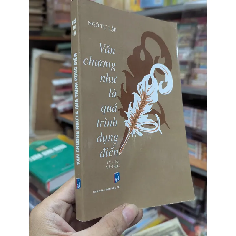 Văn chương như là quá trình dụng điển - Ngô Tự Lập 126346