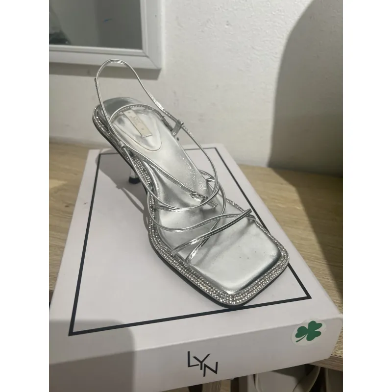 Cao gót ánh bạc 1023577