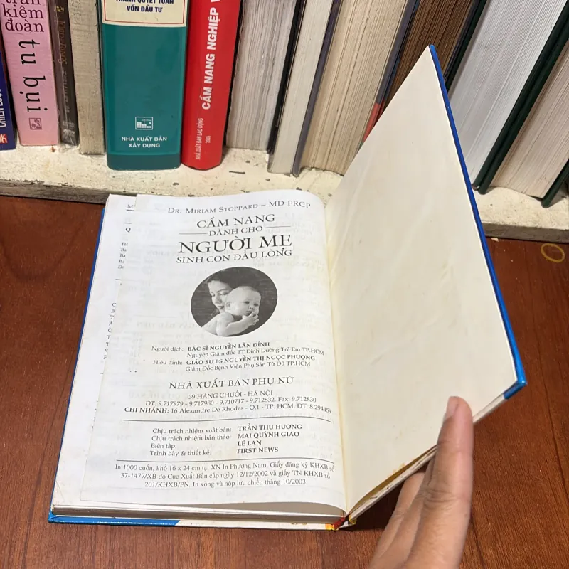 II Sách Thai Giáo: Người Mẹ Sinh Con Đầu Lòng - Dr Miriam Stoppard - 2003 760823