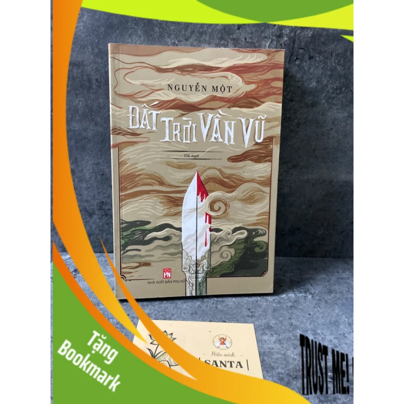 (TẶNG BOOKMARK) Đất trời vần vũ- Nguyên Một Sách văn học RBK0302 942648