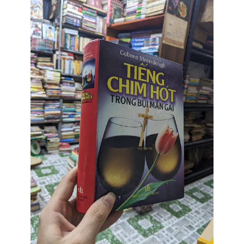 TIẾNG CHIM HÓT TRONG BỤI MẬN GAI - Colleen McCullough 131084