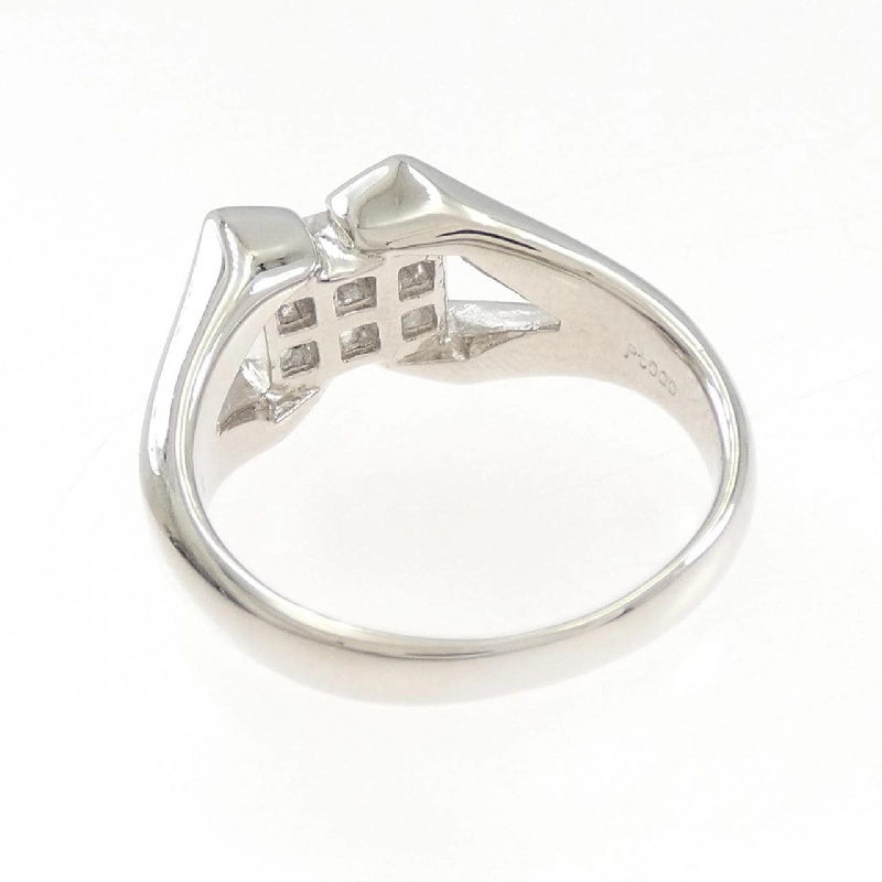 Nhẫn kim cương PT900 0.67CT 671446