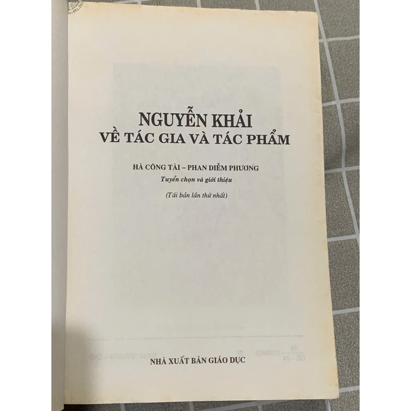 Nguyễn Khải : tác gia, tác phẩm, sách khổ lớn  544438