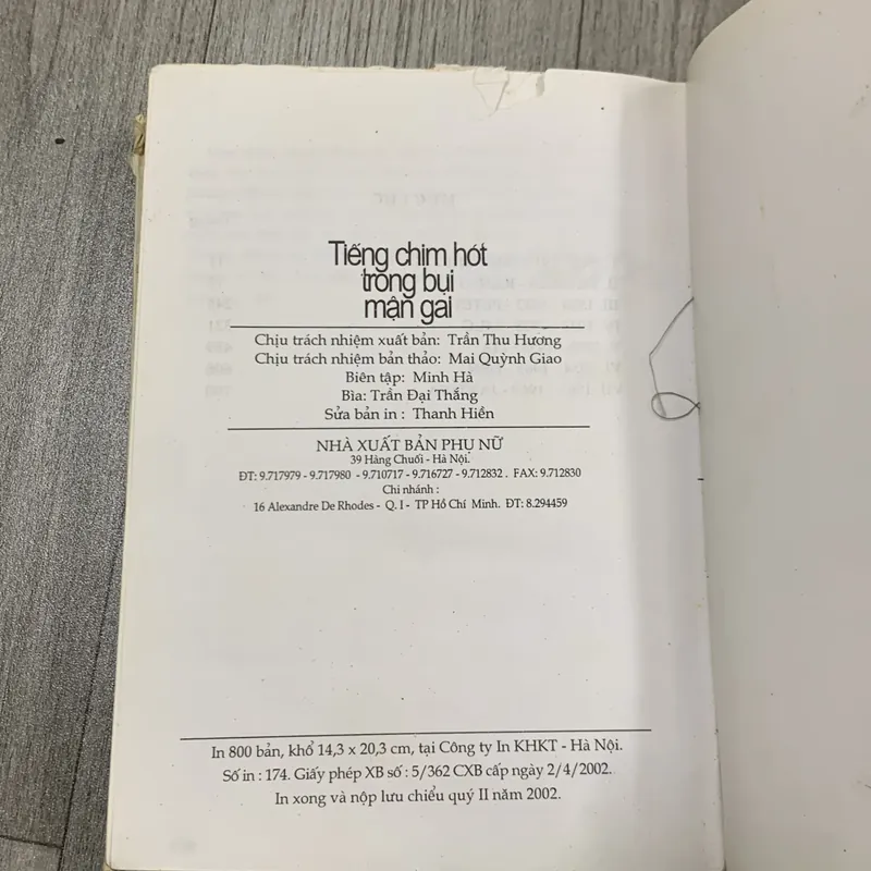 Tiếng chim hót trong bụi mận gai. 2b1 717845