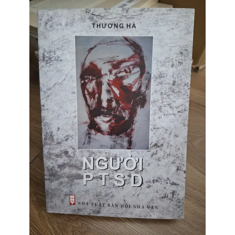 NGƯỜI PTSD - THƯƠNG HÀ - Văn học 693893