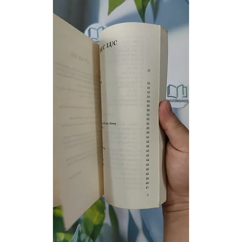 Hồ Xuân Hương - Tác giả và tác phẩm văn học dành cho học sinh tham khảo - Nguyễn Bích Thuận biên soạn 798327