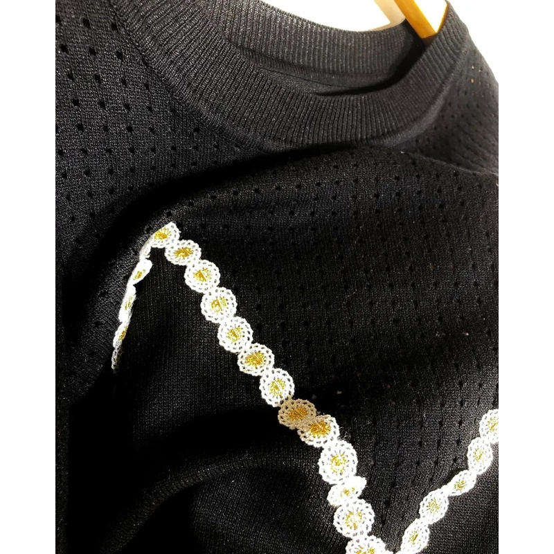 Áo  Mongtoghi Hiệu Hàn

Size S M
 443519