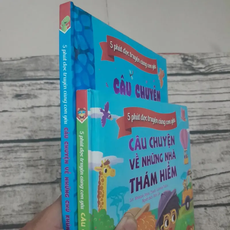 Truyện tranh màu. Câu chuyện về những nhà thám hiểm và những chú khủng long (2 quyển) 592279