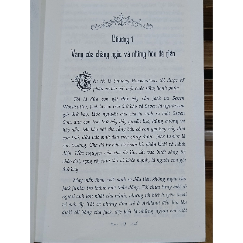 Nụ hôn màu nhiệm - Alethea Kontis (Phương Anh dịch) 936770