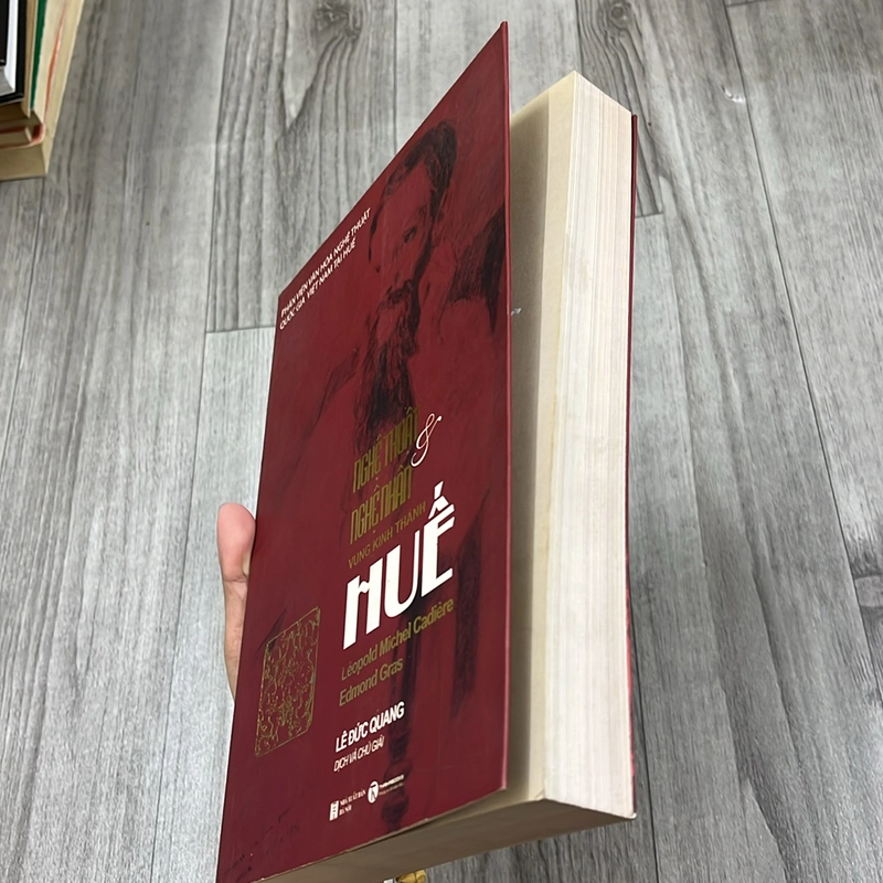 Nghệ thuật và nghệ nhân vùng kinh thành huế. 2b5 529583