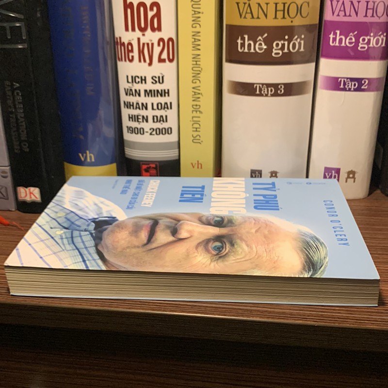 Tỷ Phú Không Tiền - Chuck Feeney Đã Bí Mật Cho Đi Của Cải Như Thế Nào 165563