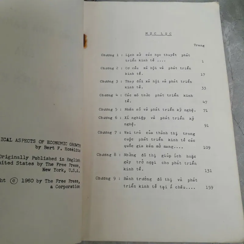 NHỮNG KHÍA CẠNH XÃ HỘI CỦA PHÁT TRIỂN KINH TẾ - BERT F. HOSELITZ 755725