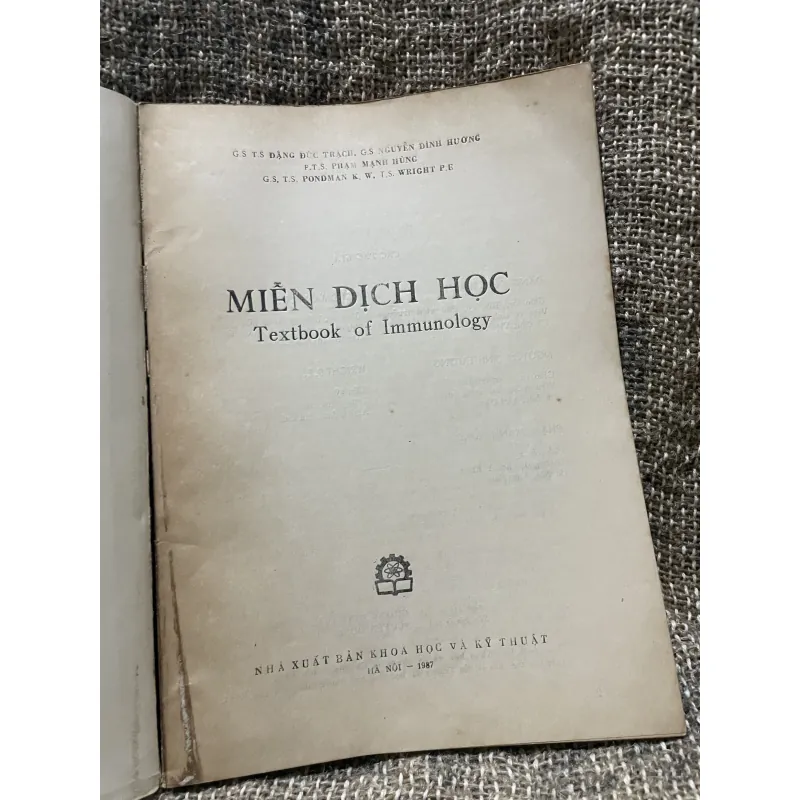 Miễn dịch học , 250 trang khổ lớn; 1987- G.S, T.S. PONDMAN K. W, T.S. WRIGHT P.E 1009208