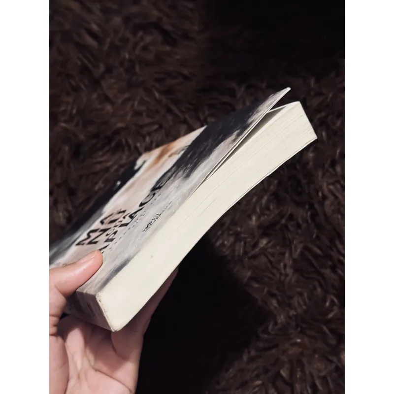 Ma nữ của Laplace 1010497