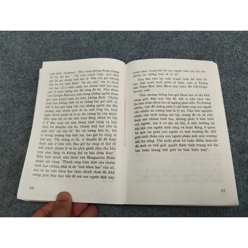 ĐỜI NGƯỜI DƯỚI CON MẮT NHÀ CHIÊM TINH 990633