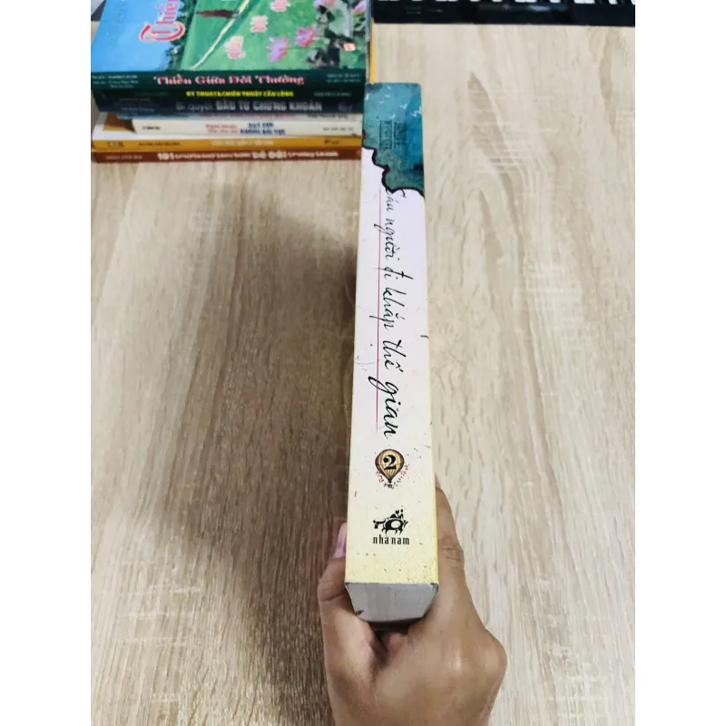 SÁU NGƯỜI ĐI KHẮP THẾ GIAN  1007273