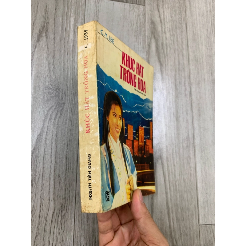 Khúc hát trống hoa, tiểu thuyết tình cảm. 999 465978