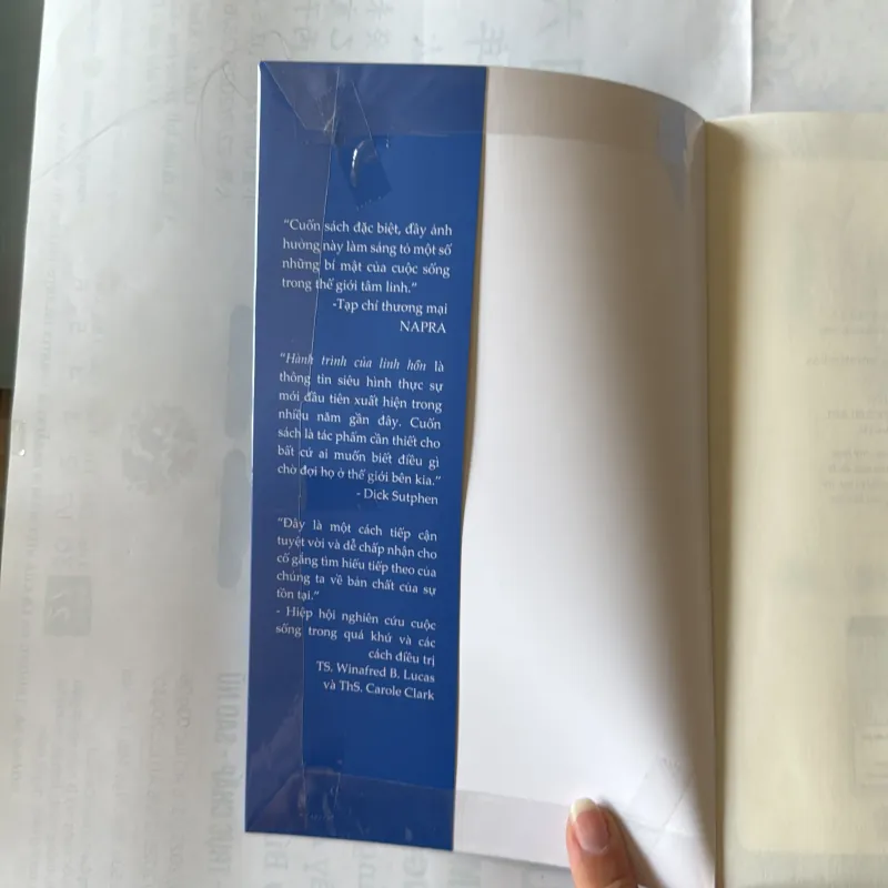 HÀNH TRÌNH CỦA LINH HỒN 977077