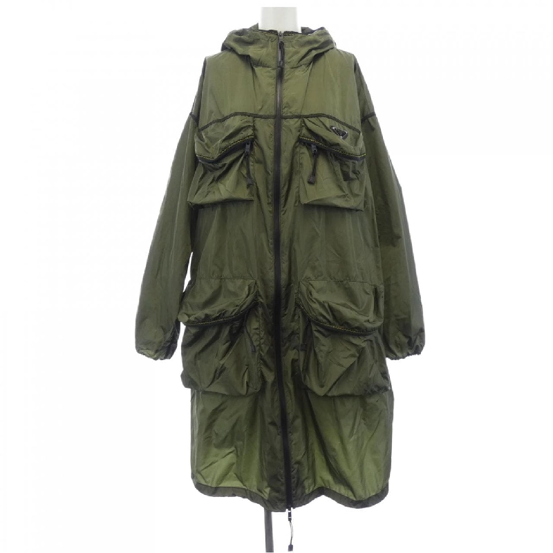 Áo khoác PRADA với logo hình tam giác 292003 S212 1WQ9 - Hàng hiệu Authentic 814373