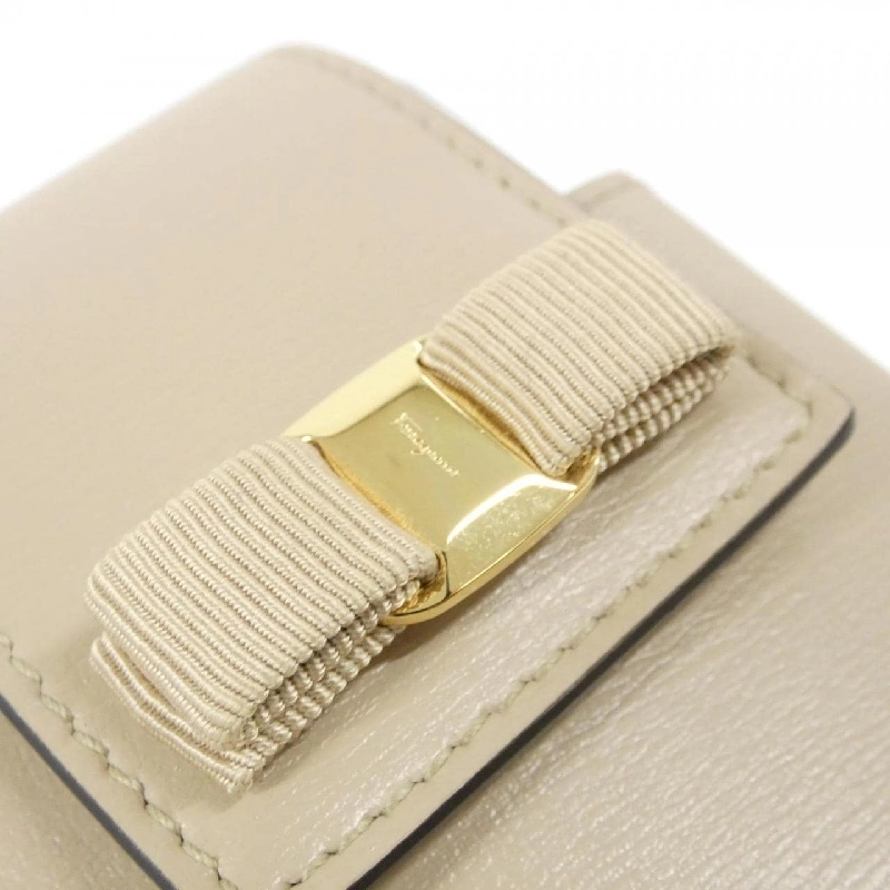 Ví điện thoại Salvatore Ferragamo 22 0381 - Hàng hiệu Chính hãng 772921