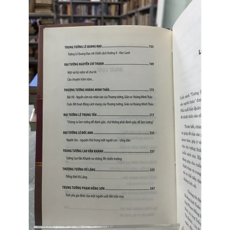 VIỆT NAM THẾ KỶ XX QUA LỜI KỂ CỦA NGƯỜI THÂN - NGUYỄN MẠNH HÙNG 731152