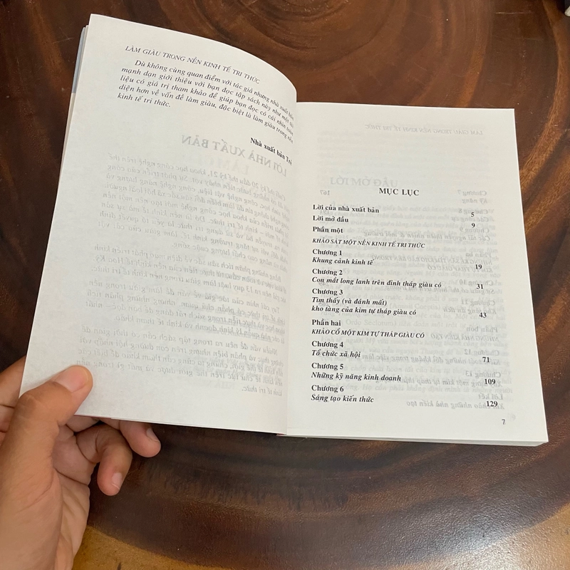 II Tựa sách: Làm Giàu Trong Nền Kinh Tế Tri Thức - LESTER C. THUROW - 2003 455224