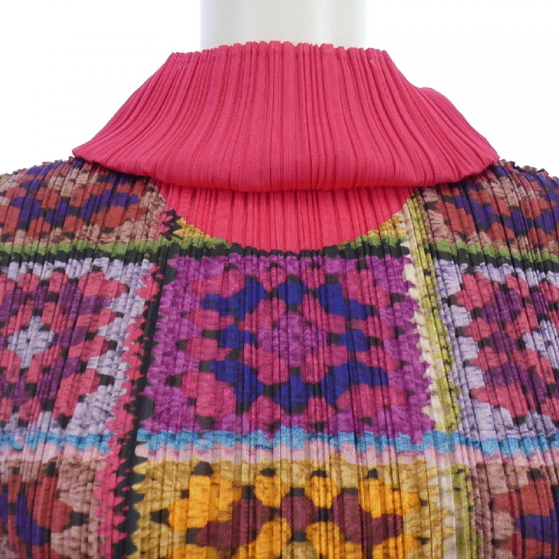 Pleats Please - Áo Top Hàng hiệu Chính hãng 826340