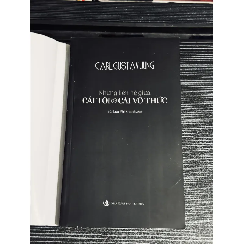 Những liên hệ giữa cái tôi và cái vô thức 1039457