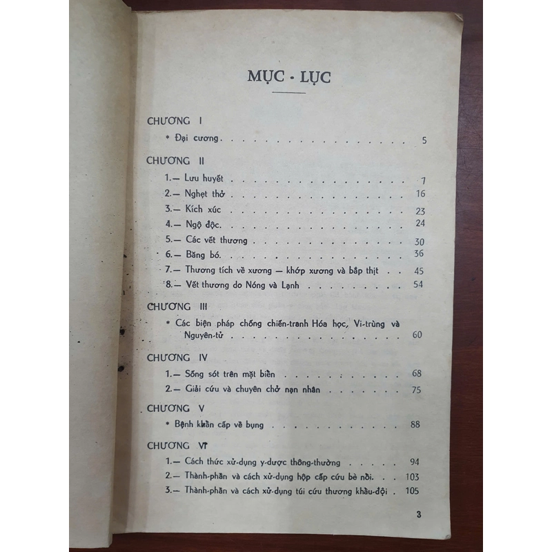 SỔ TAY CỨU THƯƠNG CỦA NGƯỜI THỦY-THỦ 474054