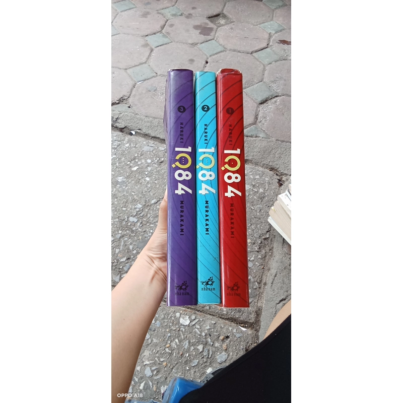 1Q84- Haruki Murakami 517393
