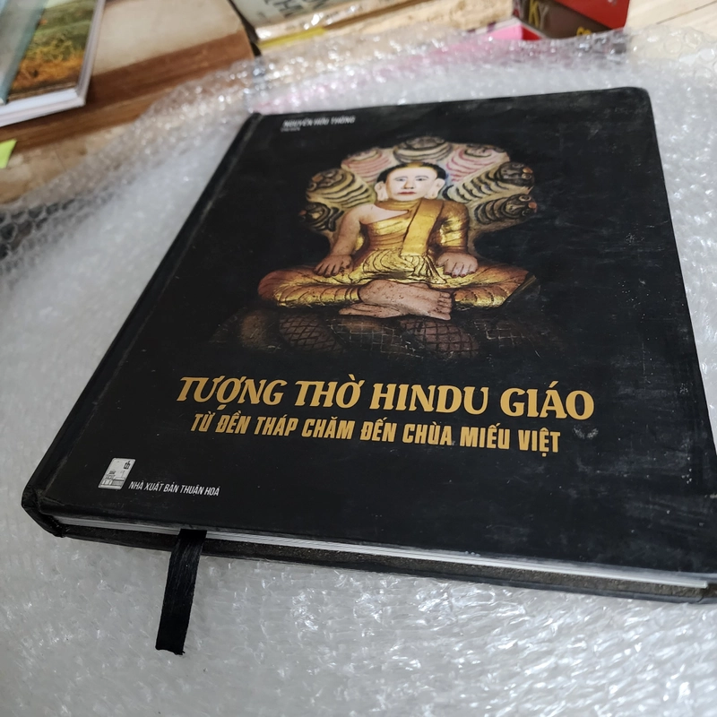 Tượng thòe Hindu giáo từ đền tháp Chăm đến chùa miếu Việt | bìa cứng  418934