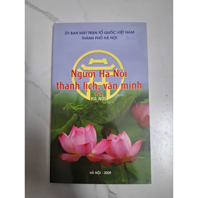 Người Hà Nội thanh lịch, văn minh - Nhiều tác giả - Văn hóa 796015