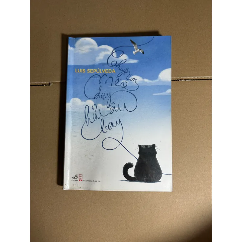 Chuyện con mèo dạy hải âu bay 733386