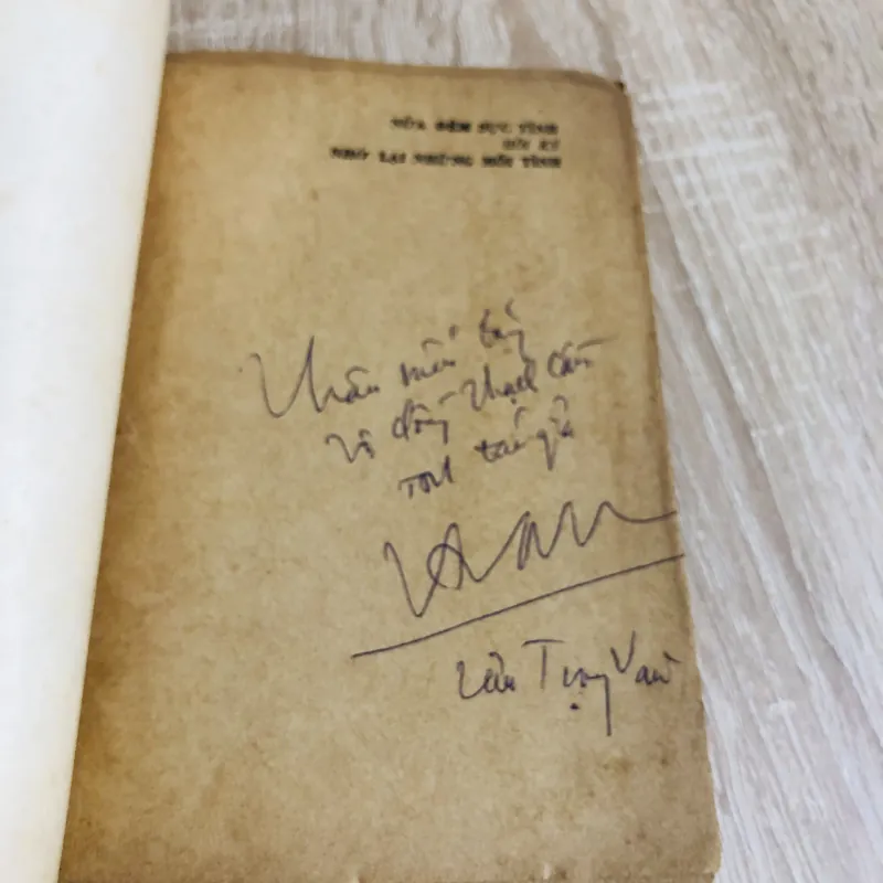 NỬA ĐÊM SỰC TỈNH  1007230