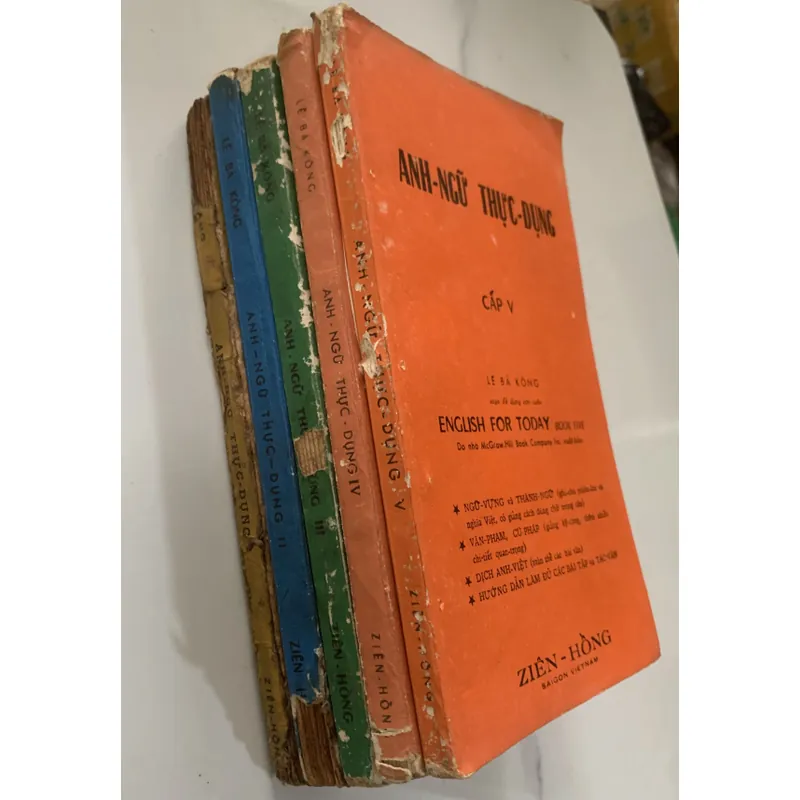 Anh ngữ thực dụng, tập 1-5, Lê Bá Kông, in trước 1975 718090