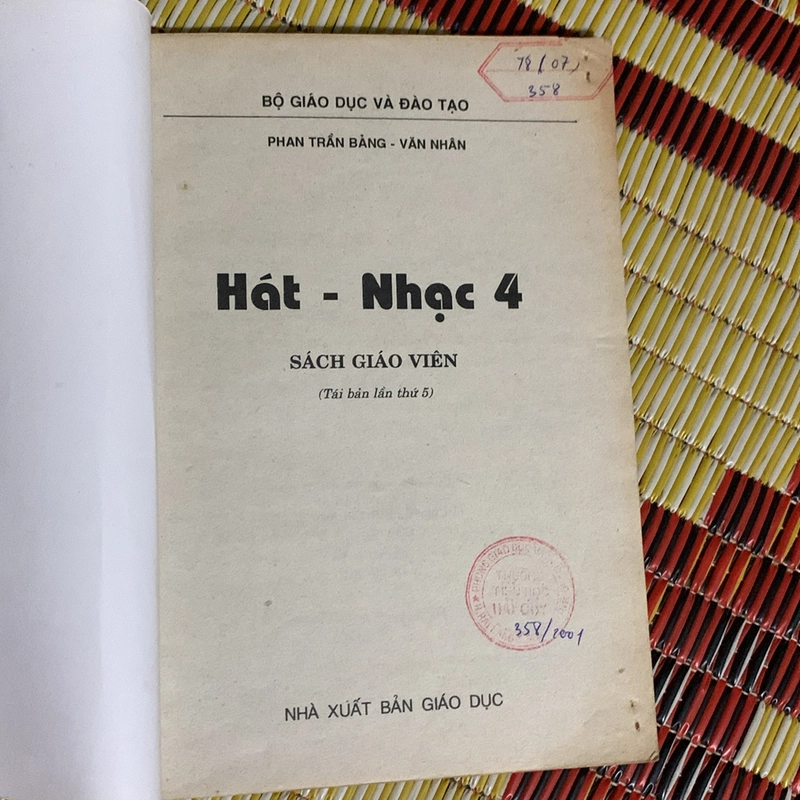 Hát nhạc 4, sách giáo viên  528885