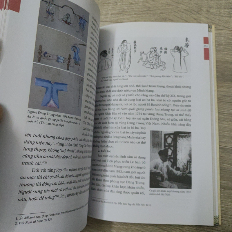 Ngàn Năm Áo Mũ - Lịch Sử Trang Phục Việt Nam 1009 - 1945 - Trần Quang Đức  530443