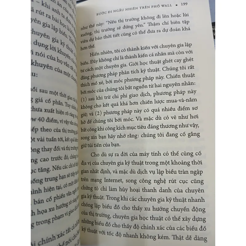 BƯỚC ĐI NGẪU NHIÊN TRÊN PHỐ WALL - THANH HUYỀN, THƯ TRANG 745700