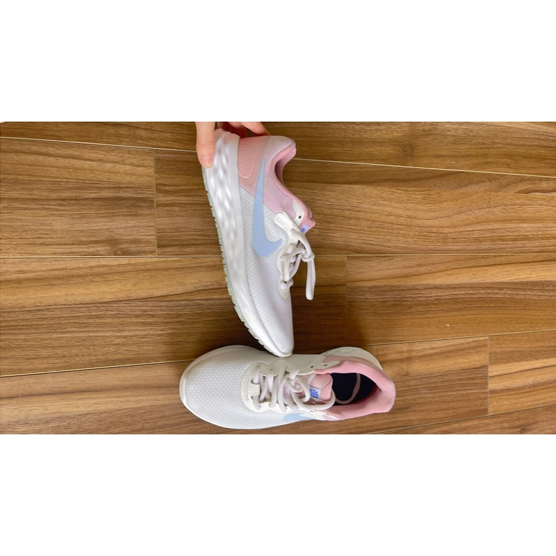 Giày Nike nữ pick store tại Nhật used nhưng khá mới và tốt 478822