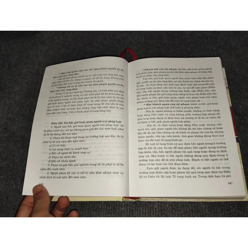 BÌNH LUẬN KHOA HỌC BỘ LUẬT HÌNH SỰ 1999 (PHẦN CÁC TỘI PHẠM) 993078