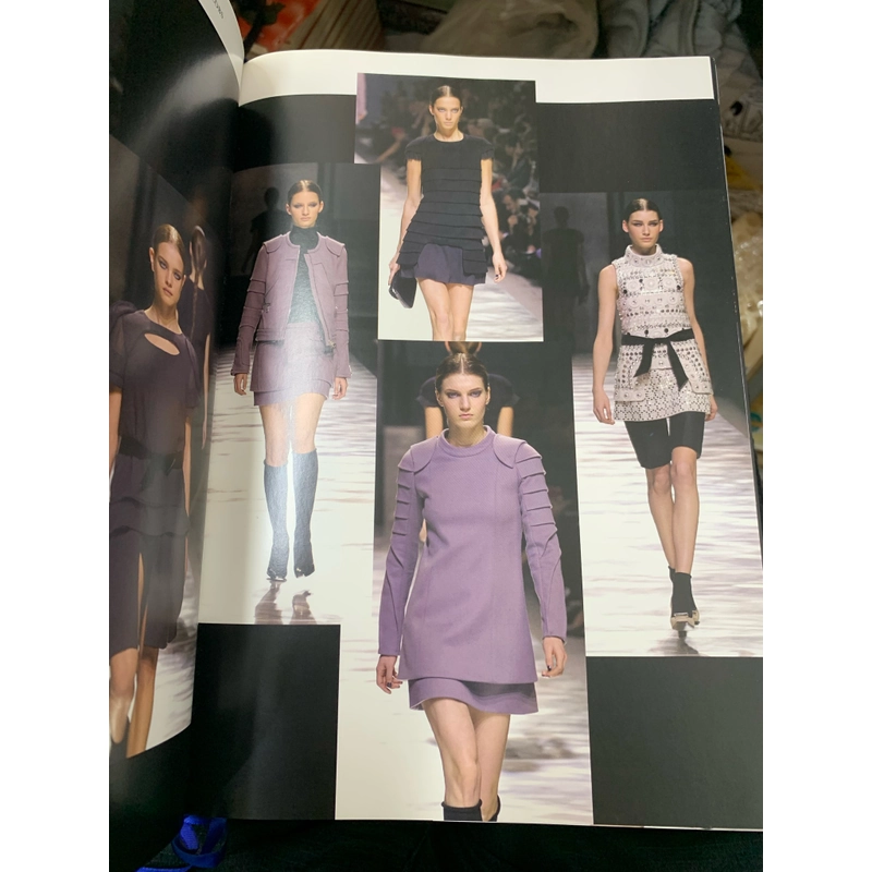 Louis vuitton catwalk.  445538