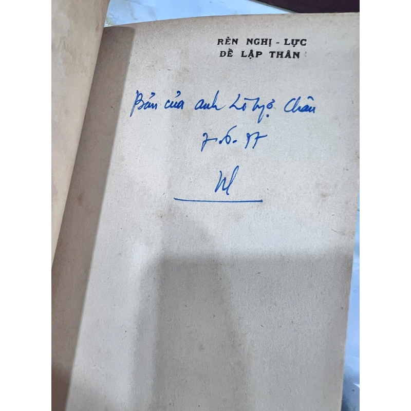 RÈN NGHỊ LỰC ( CÓ THỦ BÚT TÁC GIẢ) - NGUYỄN HIẾN LÊ 537334