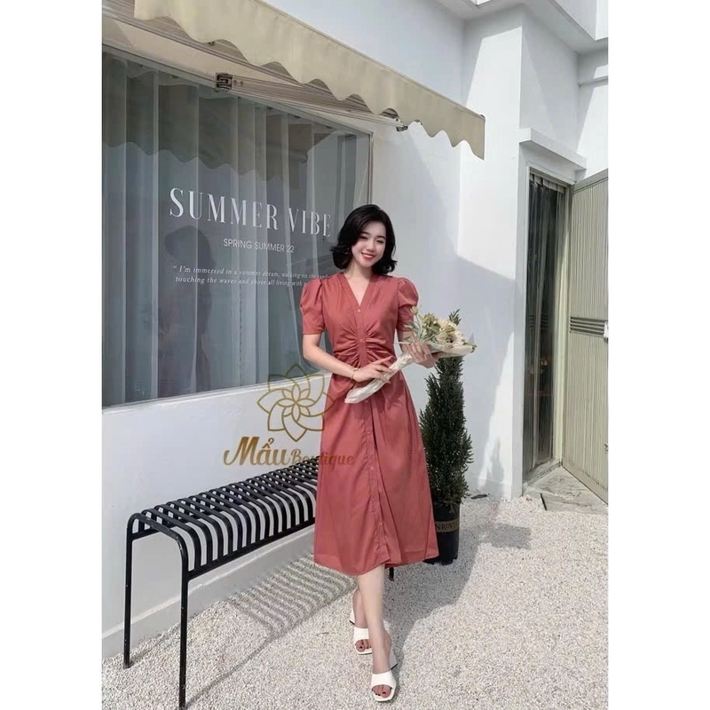 Pass Váy thiết kế MAU boutique cổ V nhún eo – tôn dáng, sang xinh nhẹ nhàng  476855
