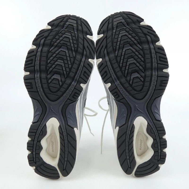 Giày thể thao MIZUNO - Hàng hiệu Authentic 905513