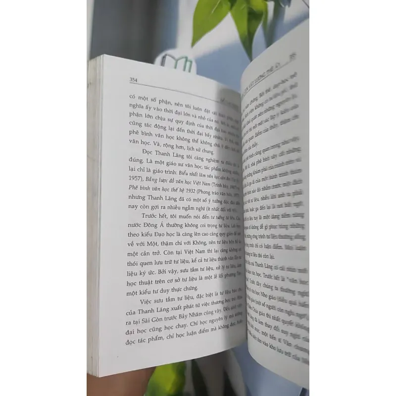 [MIỄN PHÍ BỌC SÁCH] Phê Bình Văn Học, Con Vật Lưỡng Thể Ấy - Đỗ Lai Thúy 798448