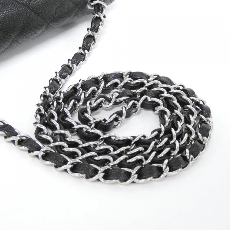 Túi xách chéo Chanel 69900 611771